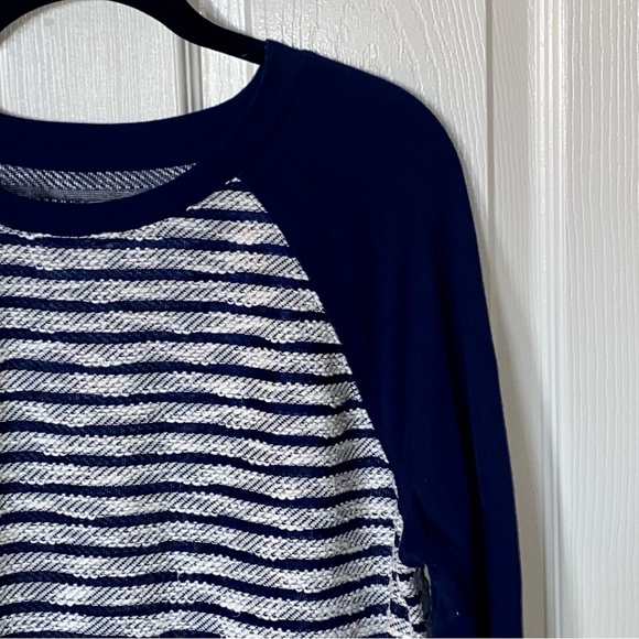 Lou & Grey Navy & Cream Striped Top✨ - Picture 2 of 7